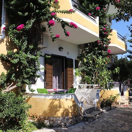 Flower Garden Villa Ksamil Esterno foto