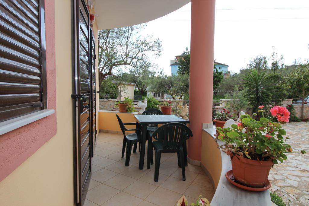 Flower Garden Villa Ksamil Esterno foto