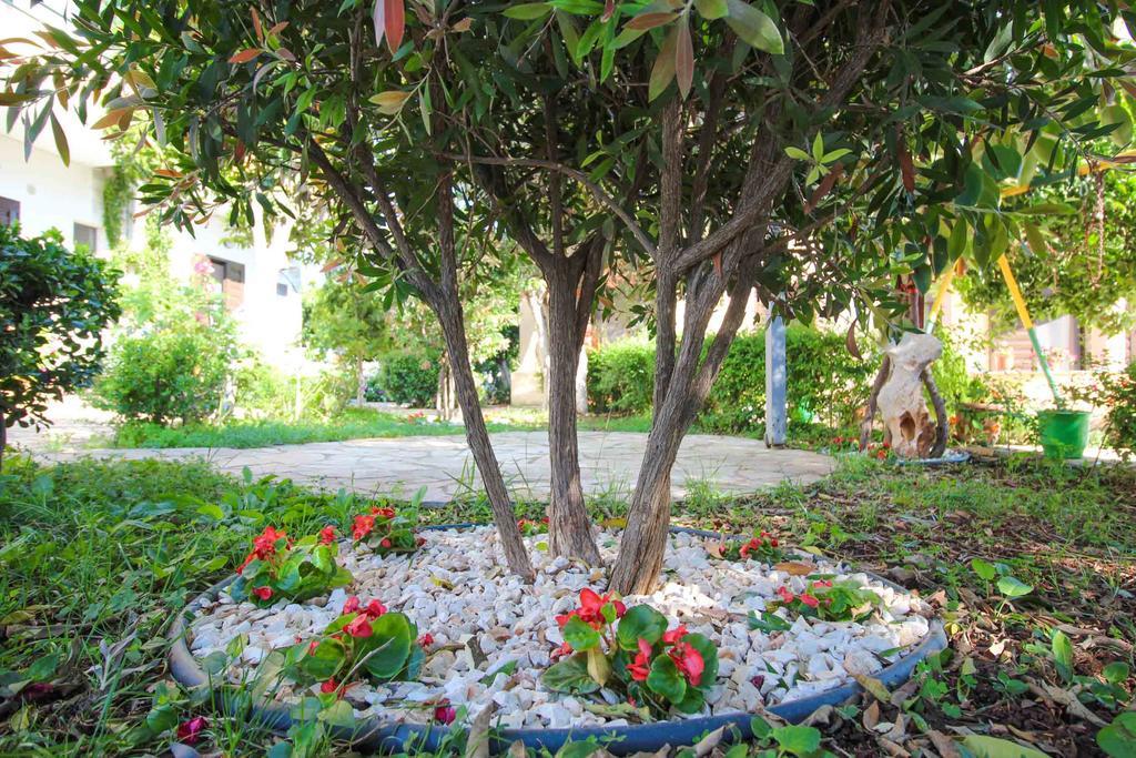 Flower Garden Villa Ksamil Esterno foto